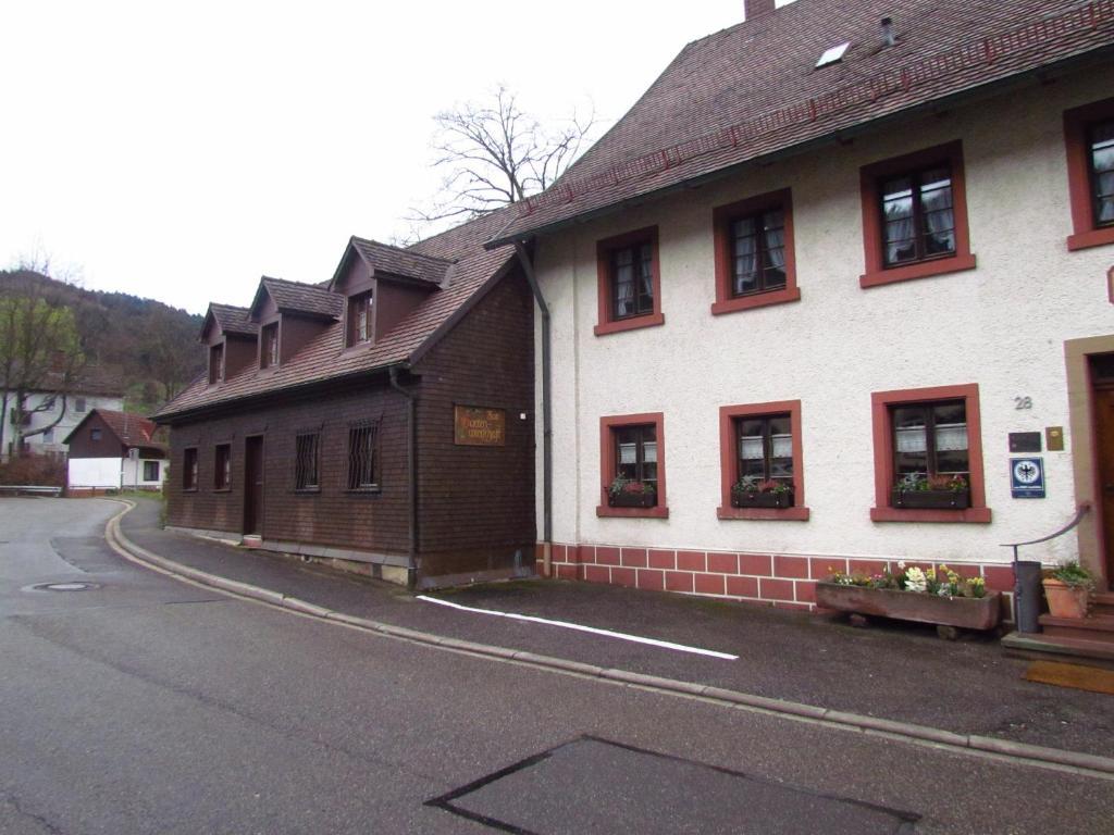 Gasthaus Zum Kreuz Freiburg im Breisgau Exterior photo