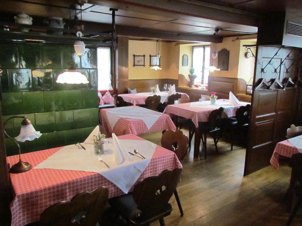 Gasthaus Zum Kreuz Freiburg im Breisgau Exterior photo